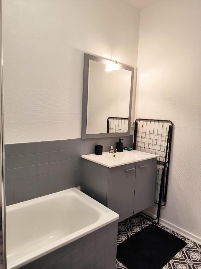 Le Temps D'Un Moment Apartment Troyes Ngoại thất bức ảnh